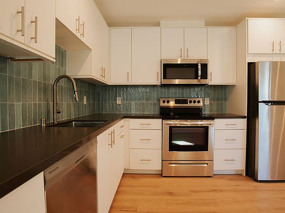 3rd image of 818 24th St #816