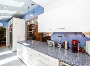 1537 E Loma Alta Dr, Altadena, CA 91001