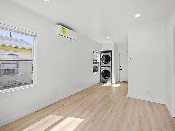 4th image of 4628 32nd St