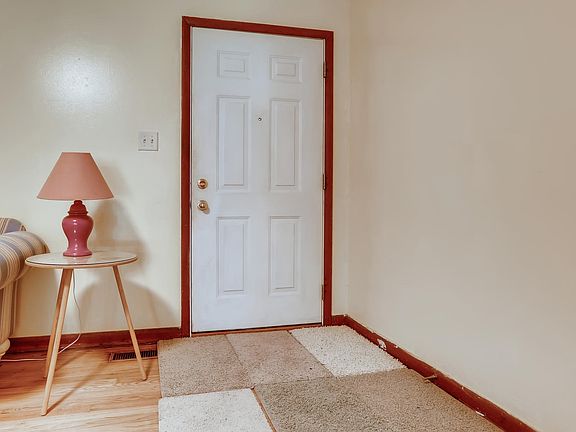 5th image of 1611 Crystal Ct