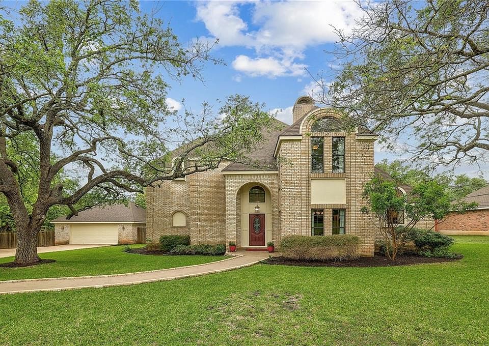 1st image of 2408 Deer Trail Cir