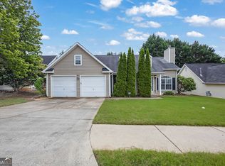 3020 Meadow Glen Pass, Fairburn, GA 30213