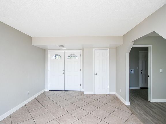 4th image of 4519 W Cinnabar Ave