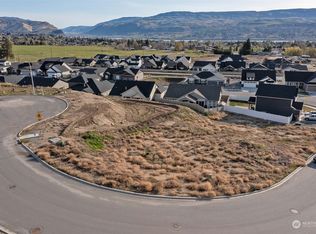 982 Spring Mountain Dr, Wenatchee, WA 98801