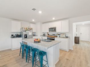 5252 Peach Dr, Pace, FL 32571