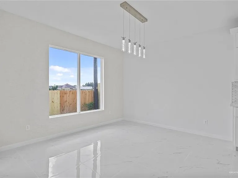 2614 E Solar Dr — Photo 5