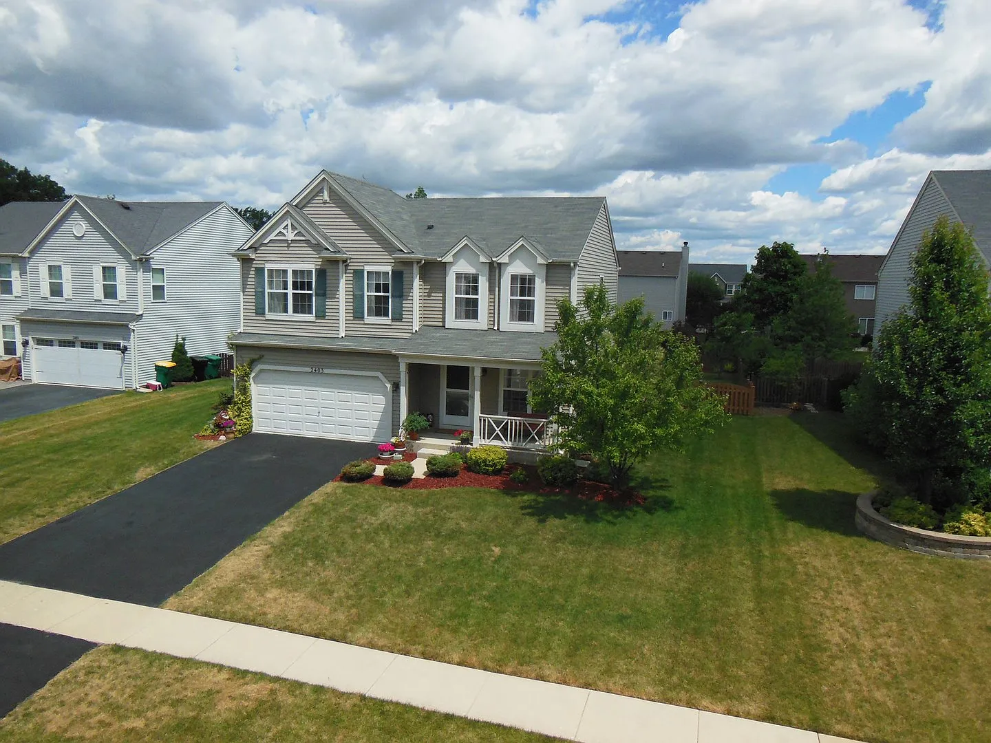 2403 Fleetwood Dr photo 1