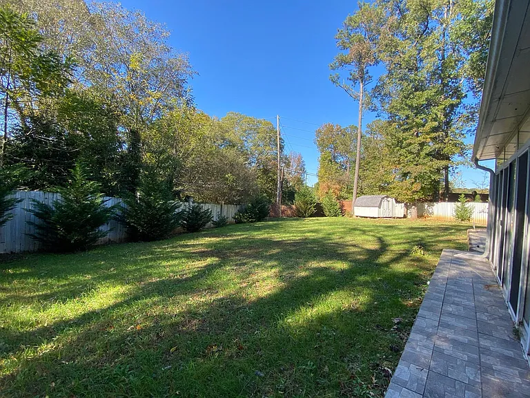 3013 Eglantine Ct — Photo 33