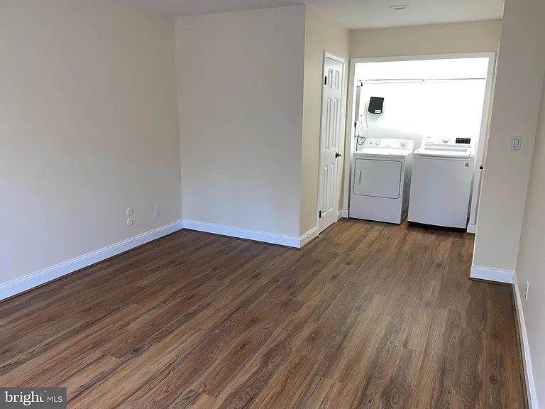 121 E Chelsea Cir — Photo 22