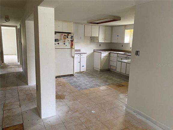 5th image of 4025 Carter Ct