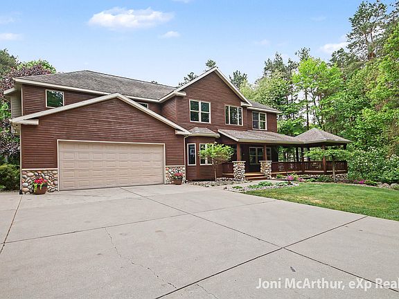 3rd image of 5888 Blakely Dr NE