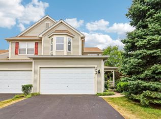 2909 Langston Cir, Saint Charles, IL 60175