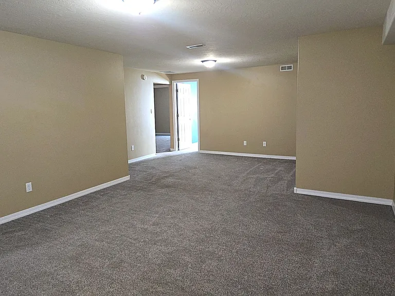 149 Leesburg Ln — Photo 29