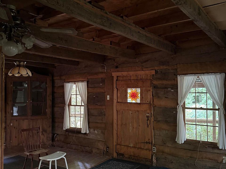 13th image of 2527 Smithtown Rd