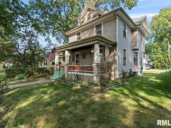 3rd image of 2211 Western Ave