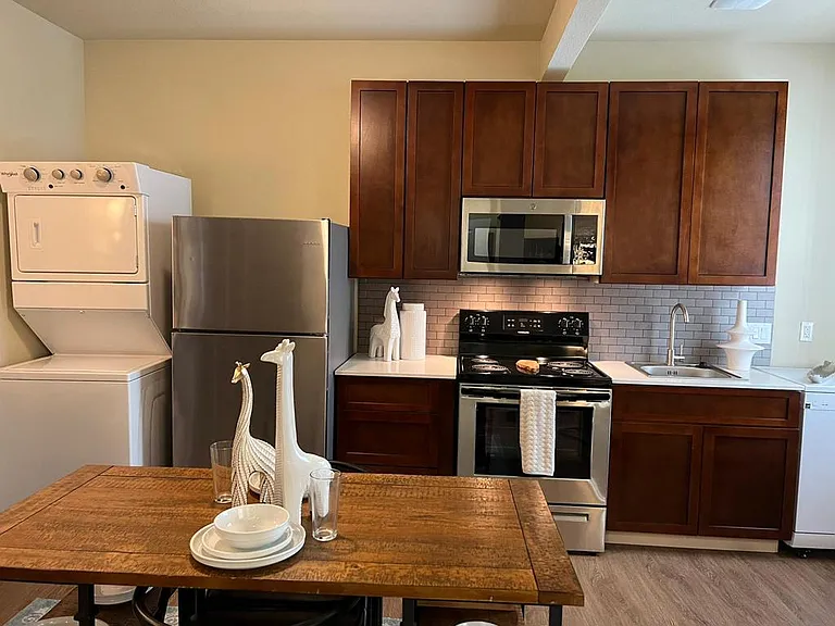 Reserve at Richards Apartments — Photo 10