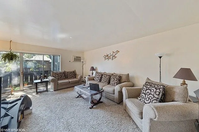 1317 E Turtle Creek Cir #D — Photo 6