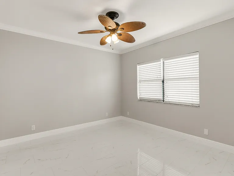 220 Lake Dr #206 — Photo 23