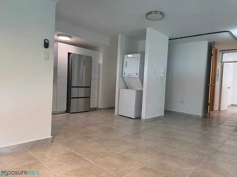 155 Valle Taft #202 — Photo 10