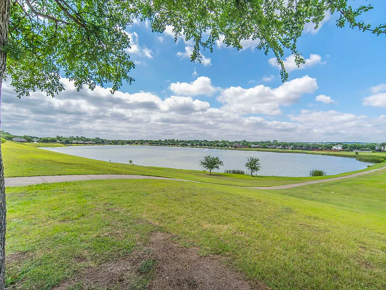 8249 Fall Crest Dr — Photo 25