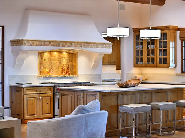 57 Via Pampa, Santa Fe, NM 87506