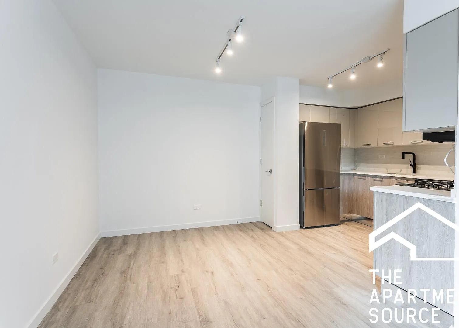 7621 North Sheridan Road #1D — Photo 3