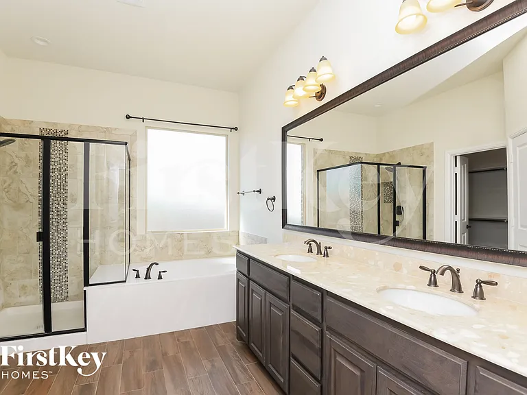 15229 Holly Bay Ct — Photo 10