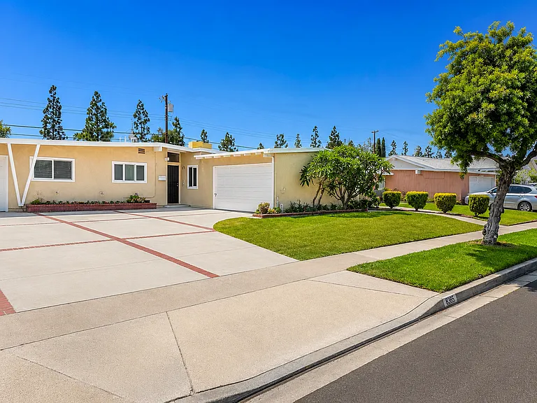 8385 Mulberry Ave — Photo 11