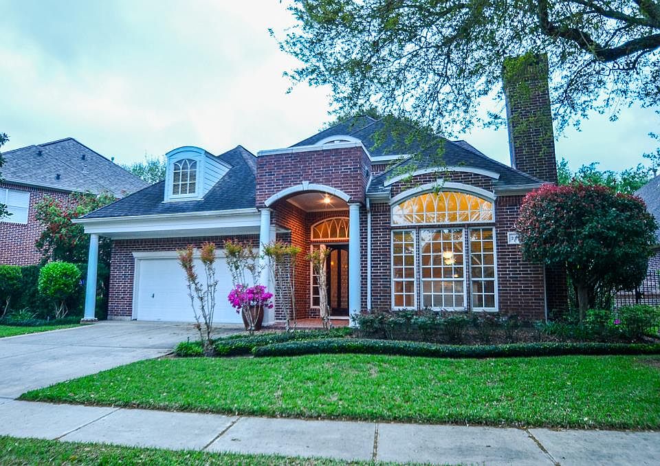 1st image of 2819 Saint Annes Dr