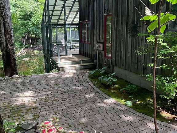 3rd image of 126 Hall Road