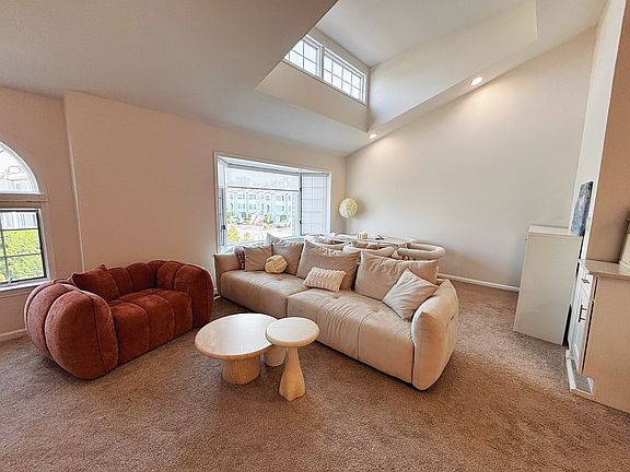 3rd image of 240-52 Oak Park Dr