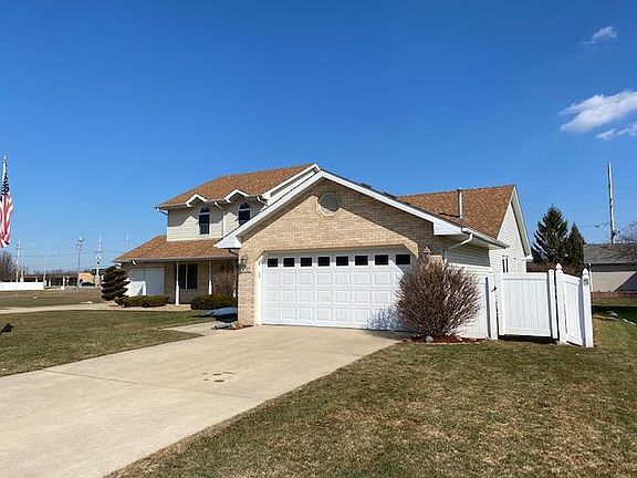 2nd image of 1021 Wildflower Ln