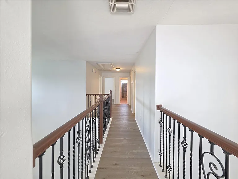 10038 Barr Lake Dr — Photo 31