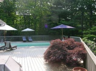 16 Harbor View Ln, East Hampton, NY 11937