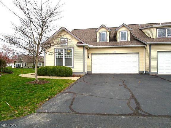 2nd image of 2181 Southampton Ln