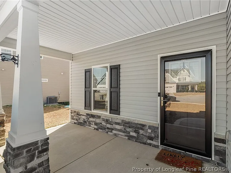 120 Chatfield Dr — Photo 4