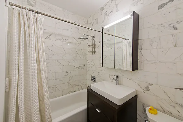 Rented by CORE | media 16