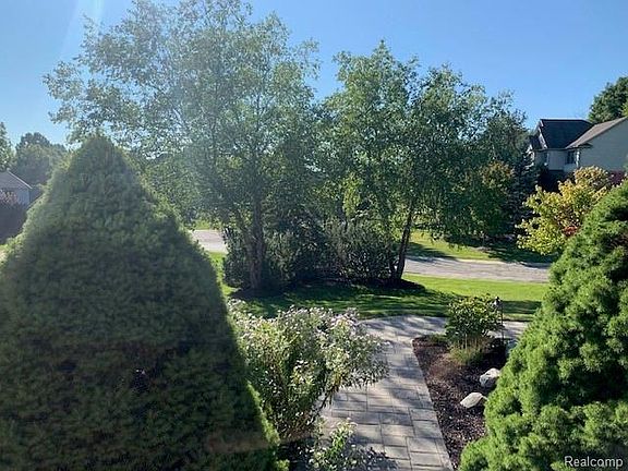 4th image of 6807 Canterbury Ln