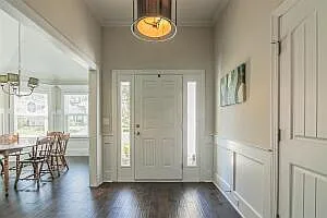 2109 Kinsale Ave — Photo 4