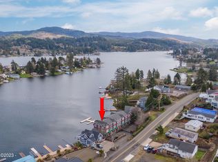 3792 NE West Devils Lake Rd SUITE 8, Lincoln City, OR 97367