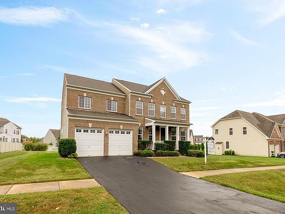 2nd image of 16905 Heartwood Dr