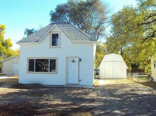 424 18th St NW, Minot, ND 58703