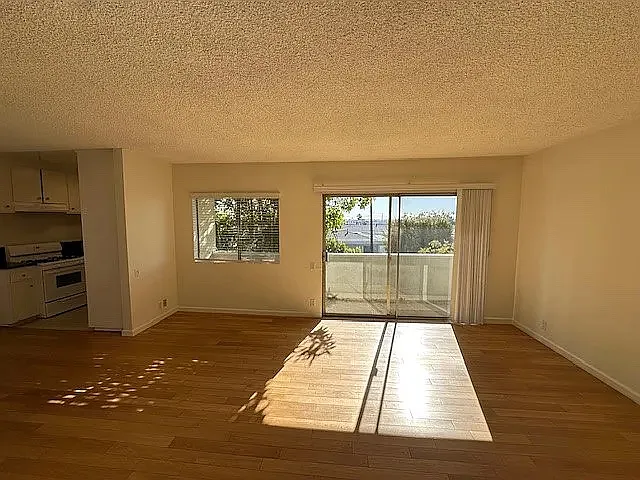 1 bed, 800 sqft, $2,550 — Photo 4