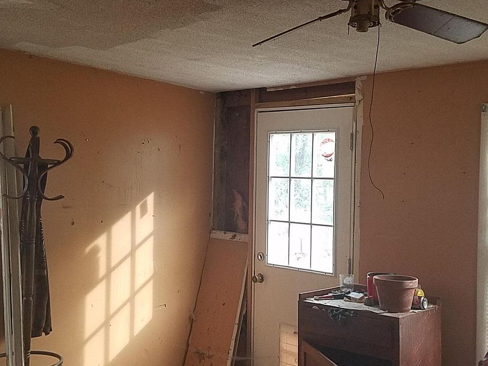 2nd image of 605 W Lincoln St