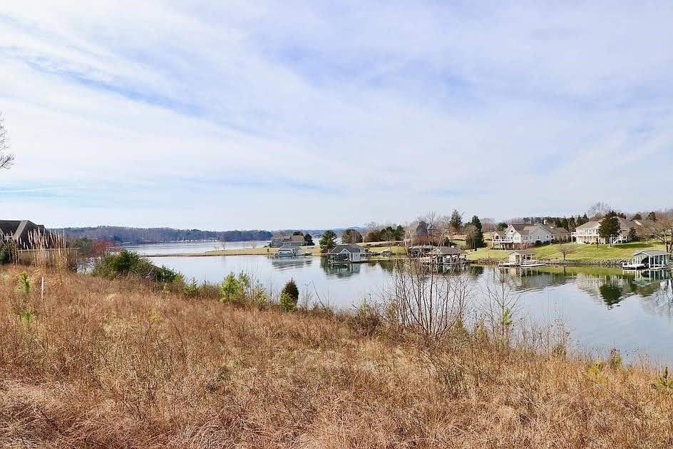 Beautiful Waterfront Lot