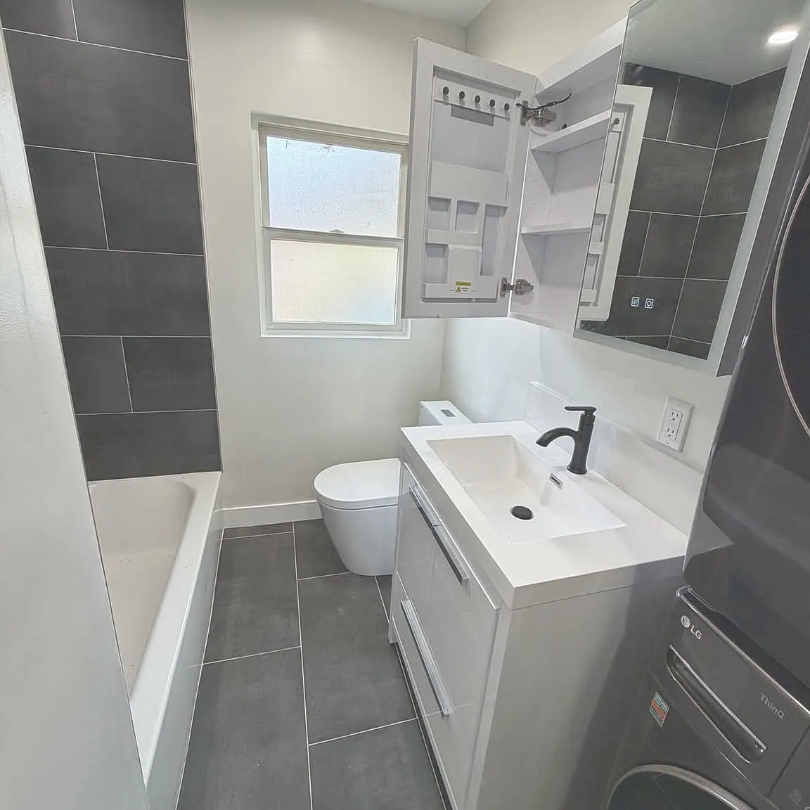 3 bed, 1180 sqft, $4,000 — Photo 4
