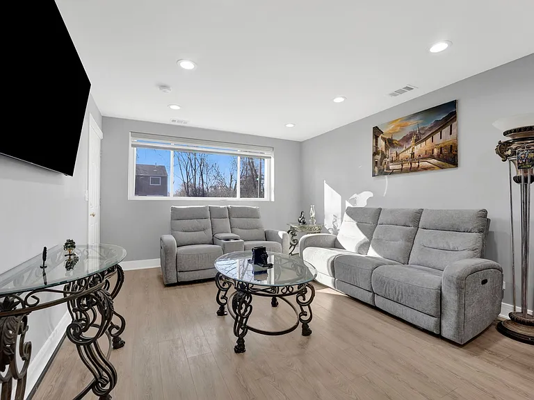27W180 Cooley Ave #1 — Photo 6