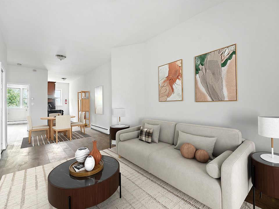1st image of 136A Clendenny Ave #2