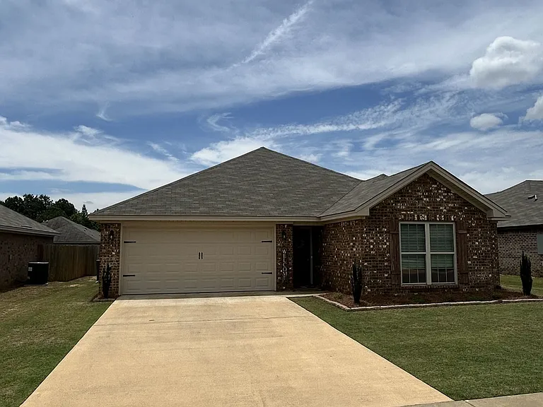 74 Nottingham Way — Photo 1