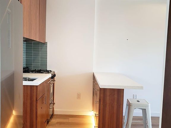 5th image of 7620 Norton Ave #1